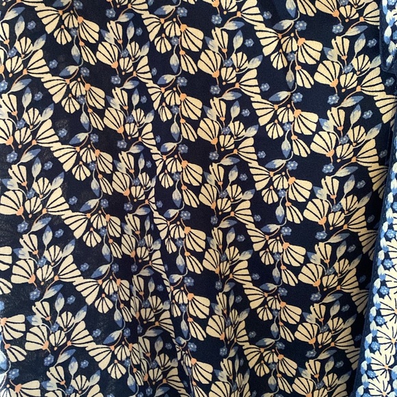 Short sleeve blouse - Picture 2 of 5